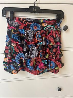 Donna Jo tennis skirt- small
